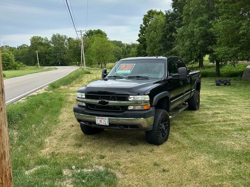 Used 2002 Chevrolet Silverado 2500 LT w/ Off-Road Skid Plate Pkg AWD/4WD image 9