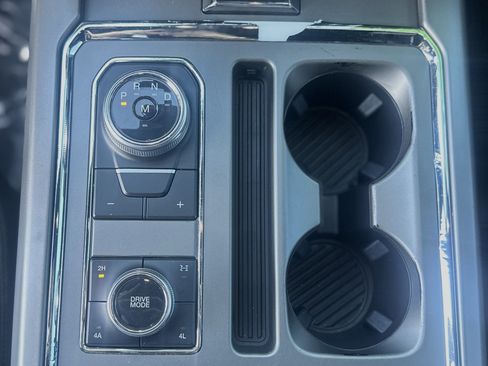 Used 2018 Ford Expedition Max XLT image 10