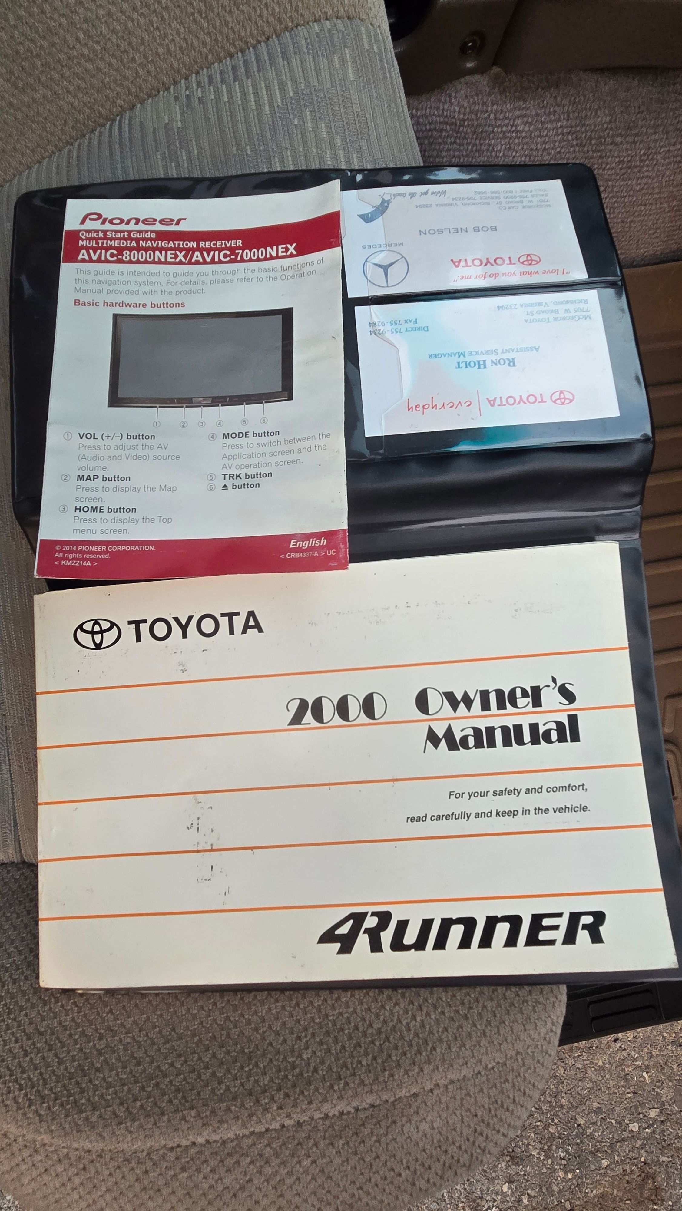 Used 2000 Toyota 4Runner SR5 AWD/4WD image 32