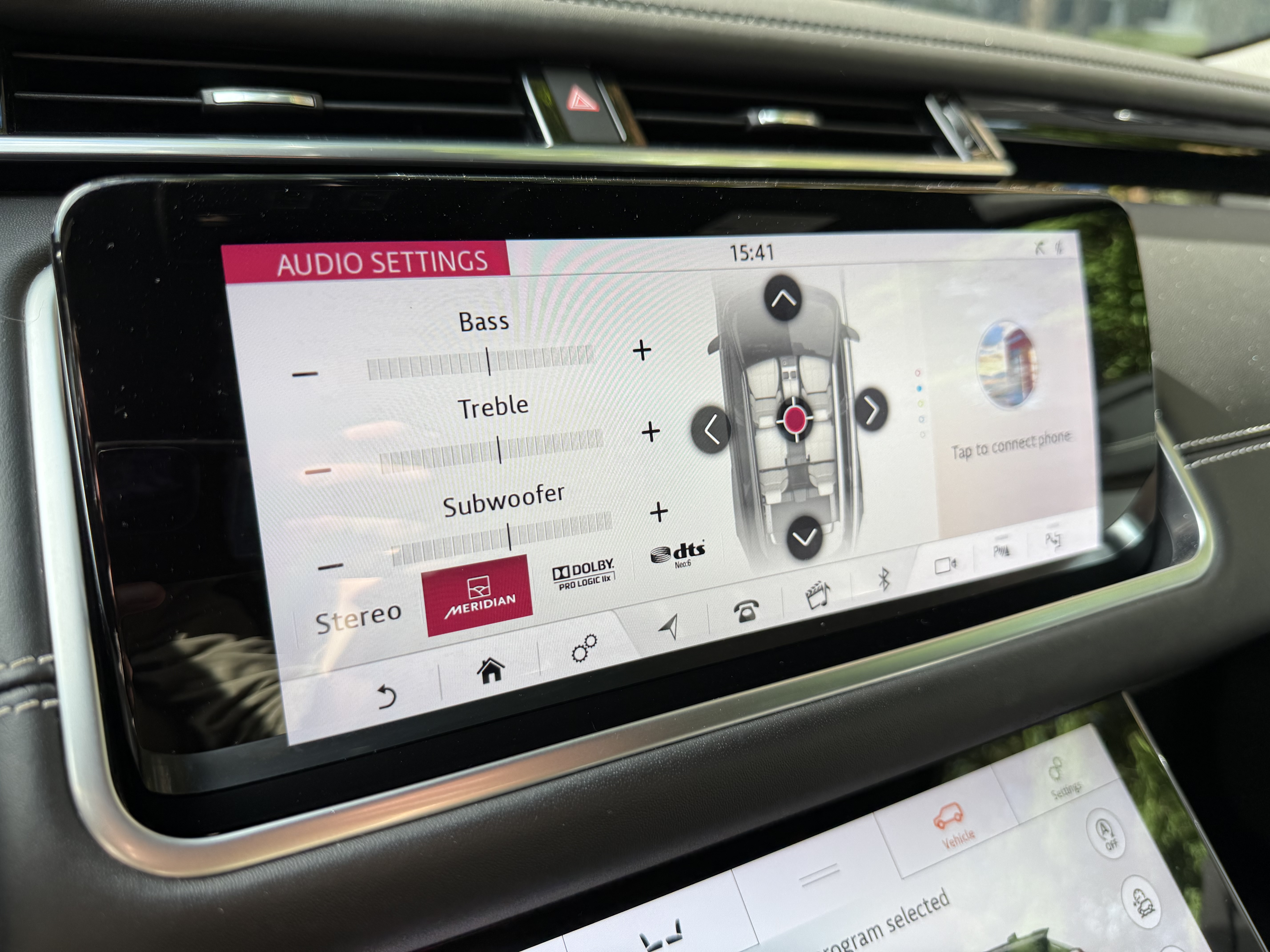Used 2018 Land Rover Range Rover Velar R-Dynamic HSE AWD/4WD image 15