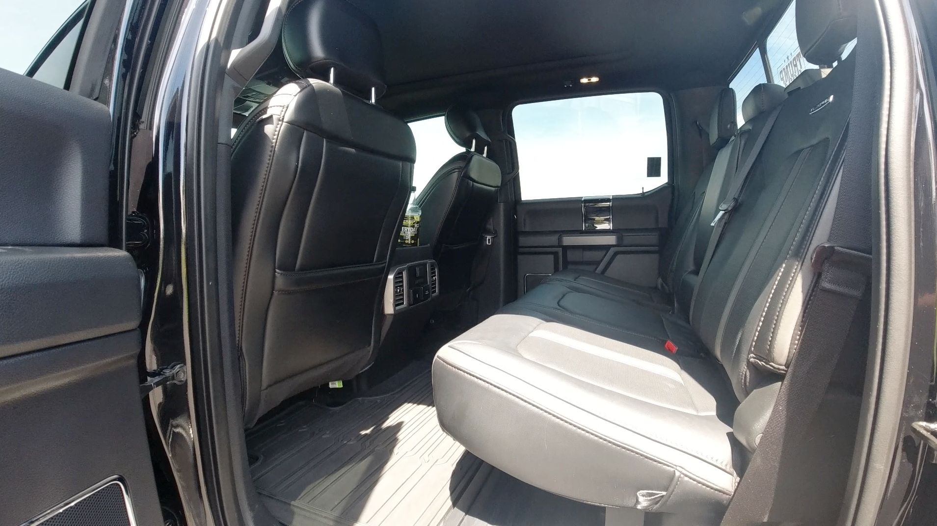 Used 2020 Ford F450 Platinum w/ FX4 Off-Road Package AWD/4WD image 18
