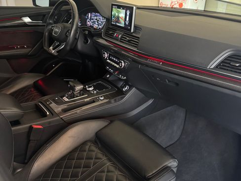 Used 2018 Audi SQ5 Prestige w/ Prestige Package image 32