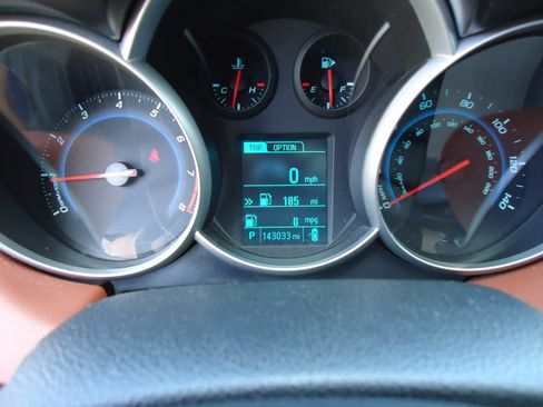 Used 2013 Chevrolet Cruze LT image 12