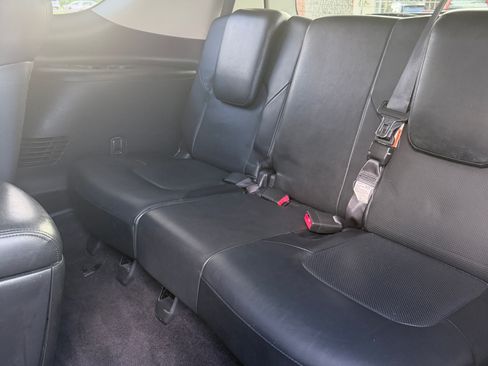 Used 2013 INFINITI QX56 4WD w/ Deluxe Touring Pkg image 10