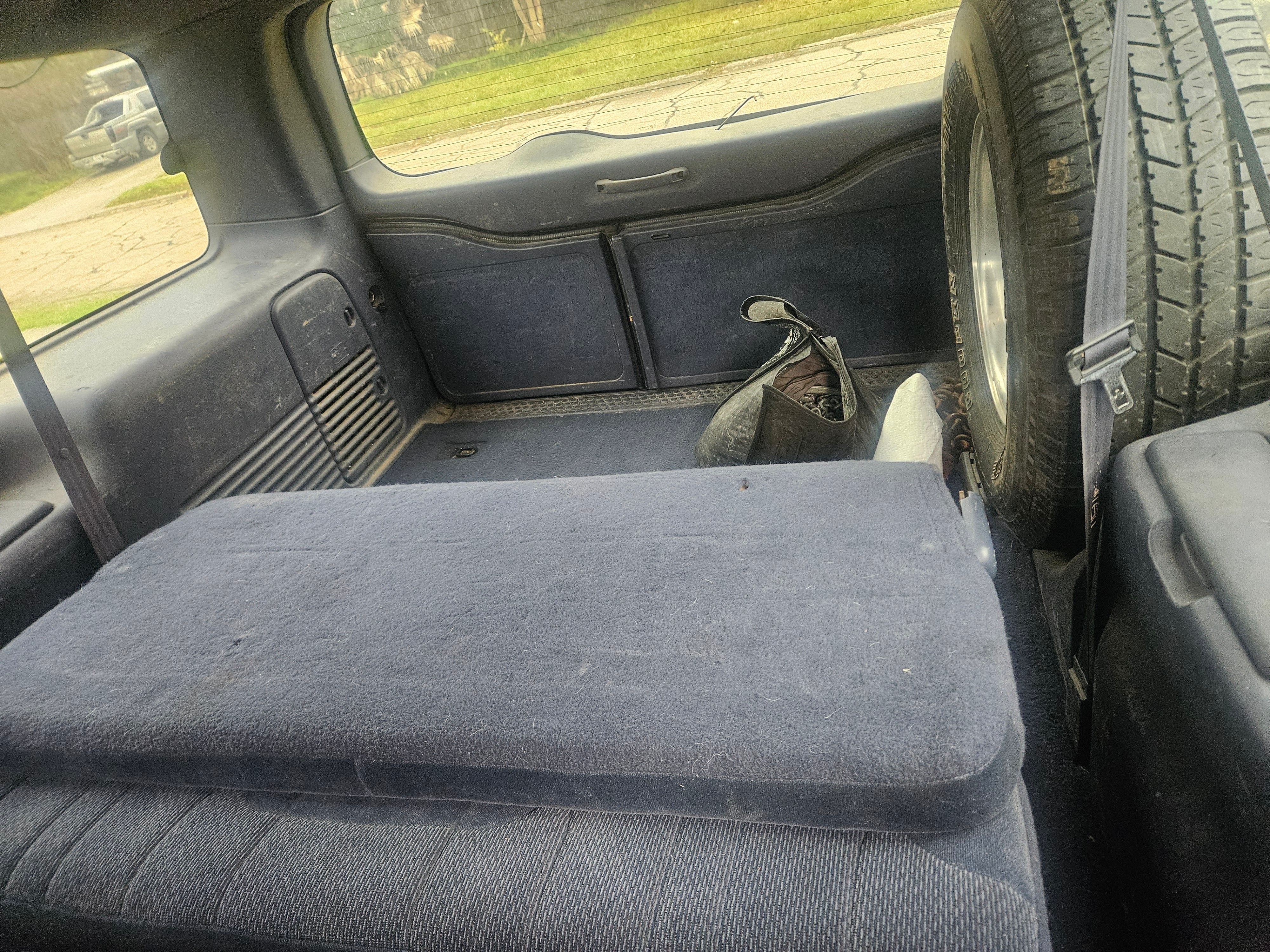 Used 2000 Ford Excursion XLT AWD/4WD image 26