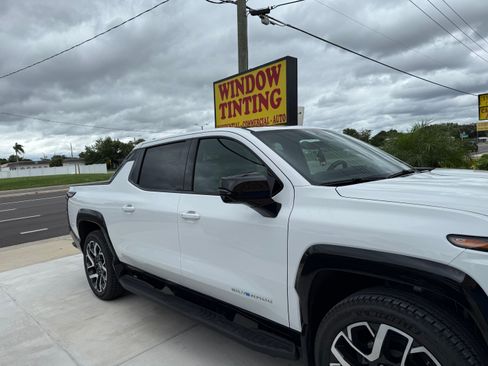 Used 2024 Chevrolet Silverado EV RST AWD/4WD image 12