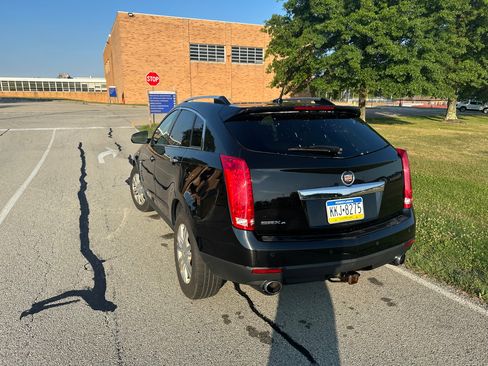 Used 2011 Cadillac SRX Luxury image 5