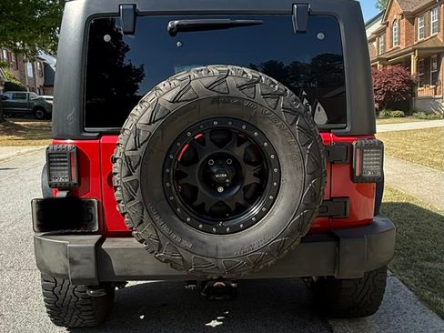 Used 2011 Jeep Wrangler Unlimited Sport image 5