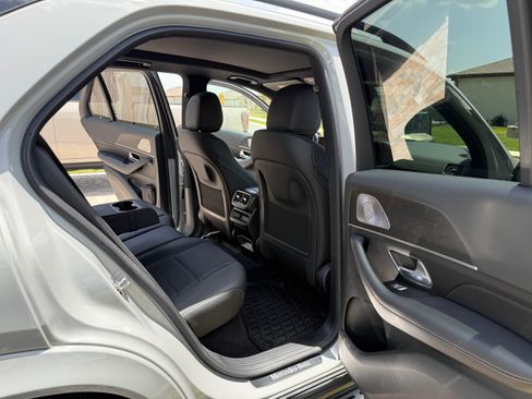 Used 2025 Mercedes-Benz GLE 450e 4MATIC image 19
