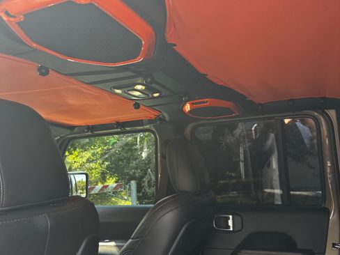 Used 2022 Jeep Gladiator Mojave w/ LED Lighting Group image 11