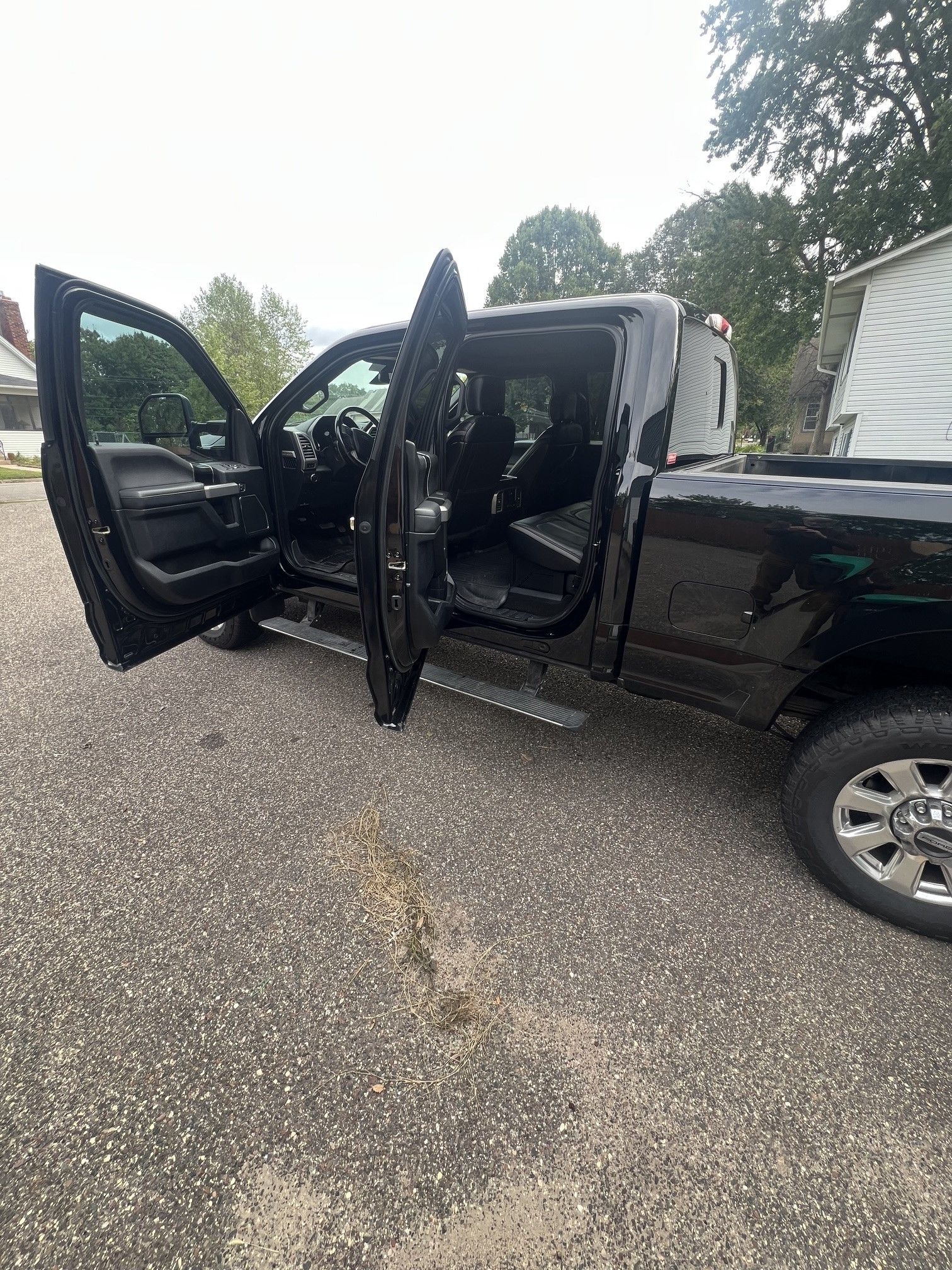 Used 2018 Ford F350 Platinum w/ Platinum Ultimate Package AWD/4WD image 10