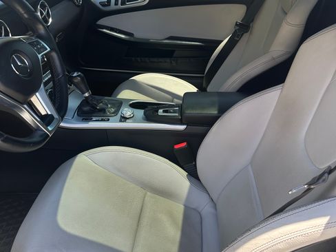 Used 2014 Mercedes-Benz SLK 250 image 9