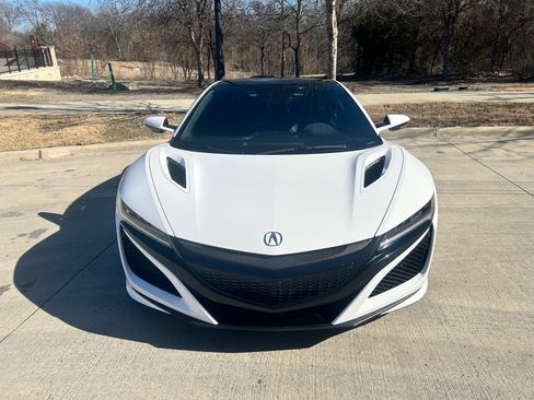 Used 2017 Acura NSX image 1