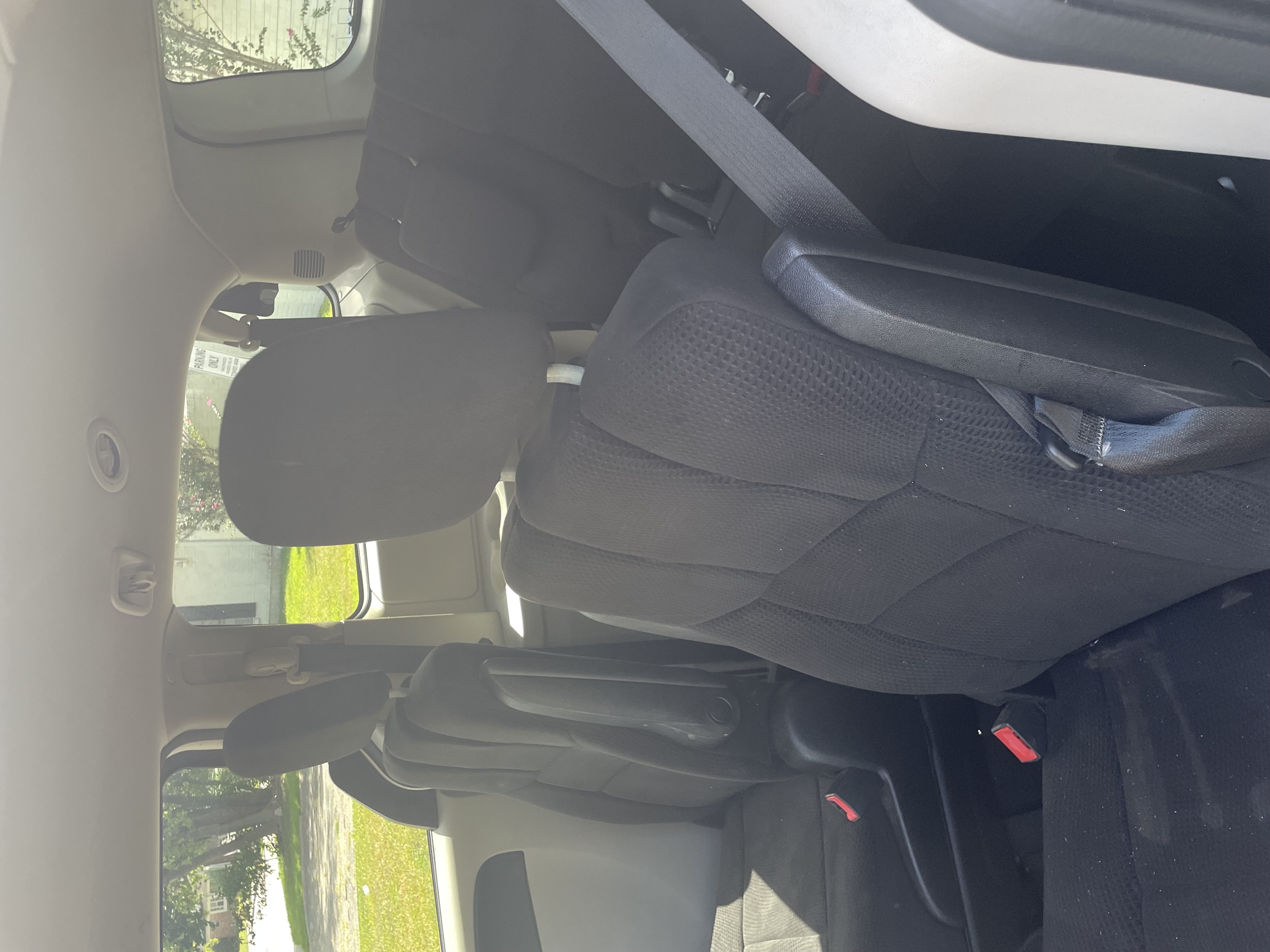 Used 2013 Dodge Grand Caravan SXT w/ Entertainment Group 1 FWD image 4
