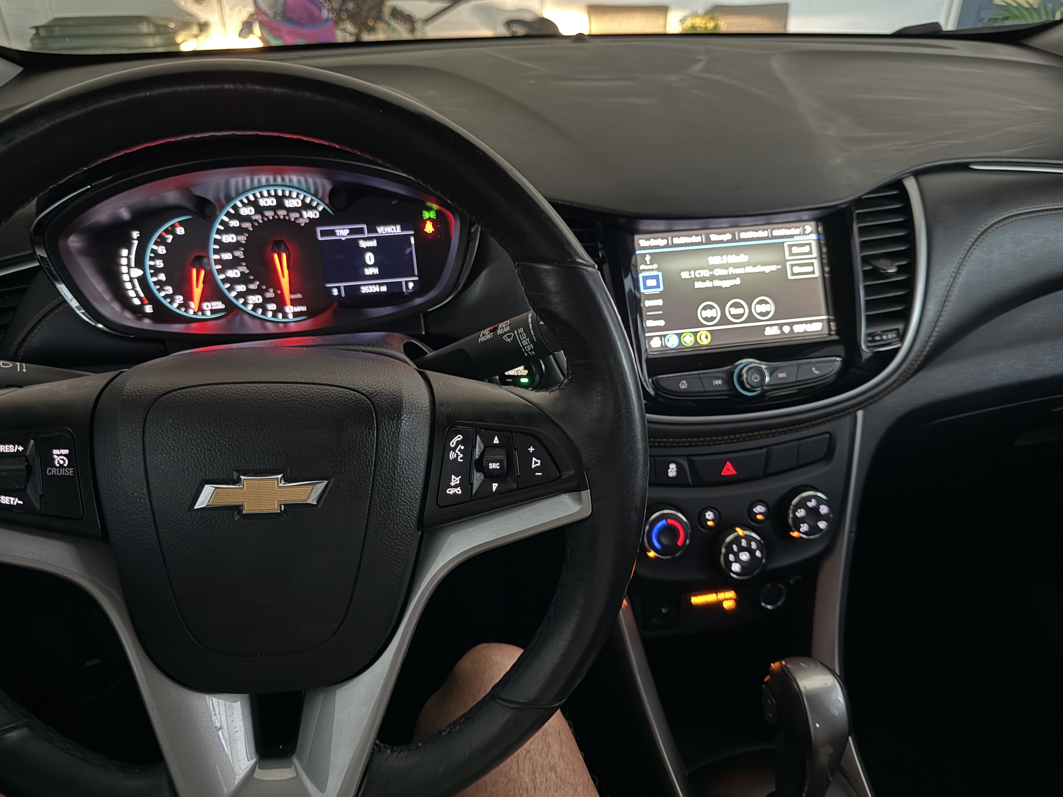 Used 2019 Chevrolet Trax LT w/ LT Convenience Package FWD image 5