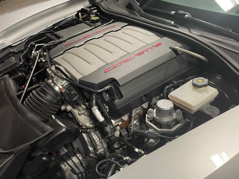 Used 2017 Chevrolet Corvette Stingray Coupe RWD image 6