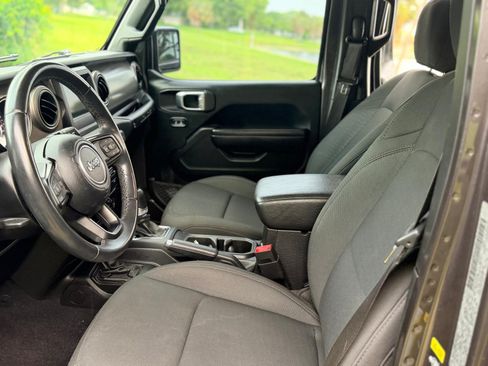 Used 2020 Jeep Wrangler Unlimited Sport S AWD/4WD image 8