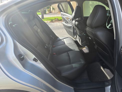 Used 2018 INFINITI Q50 Luxe w/ Essential Package (3.0T Luxe) image 8