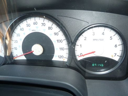 Used 2011 Dodge Dakota ST image 13