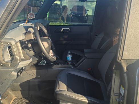 Used 2024 Ford Bronco Big Bend image 11