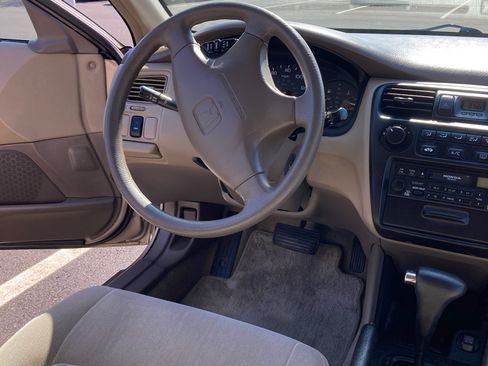 Used 2000 Honda Accord LX image 15