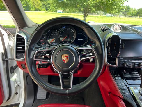 Used 2015 Porsche Cayenne Diesel image 20