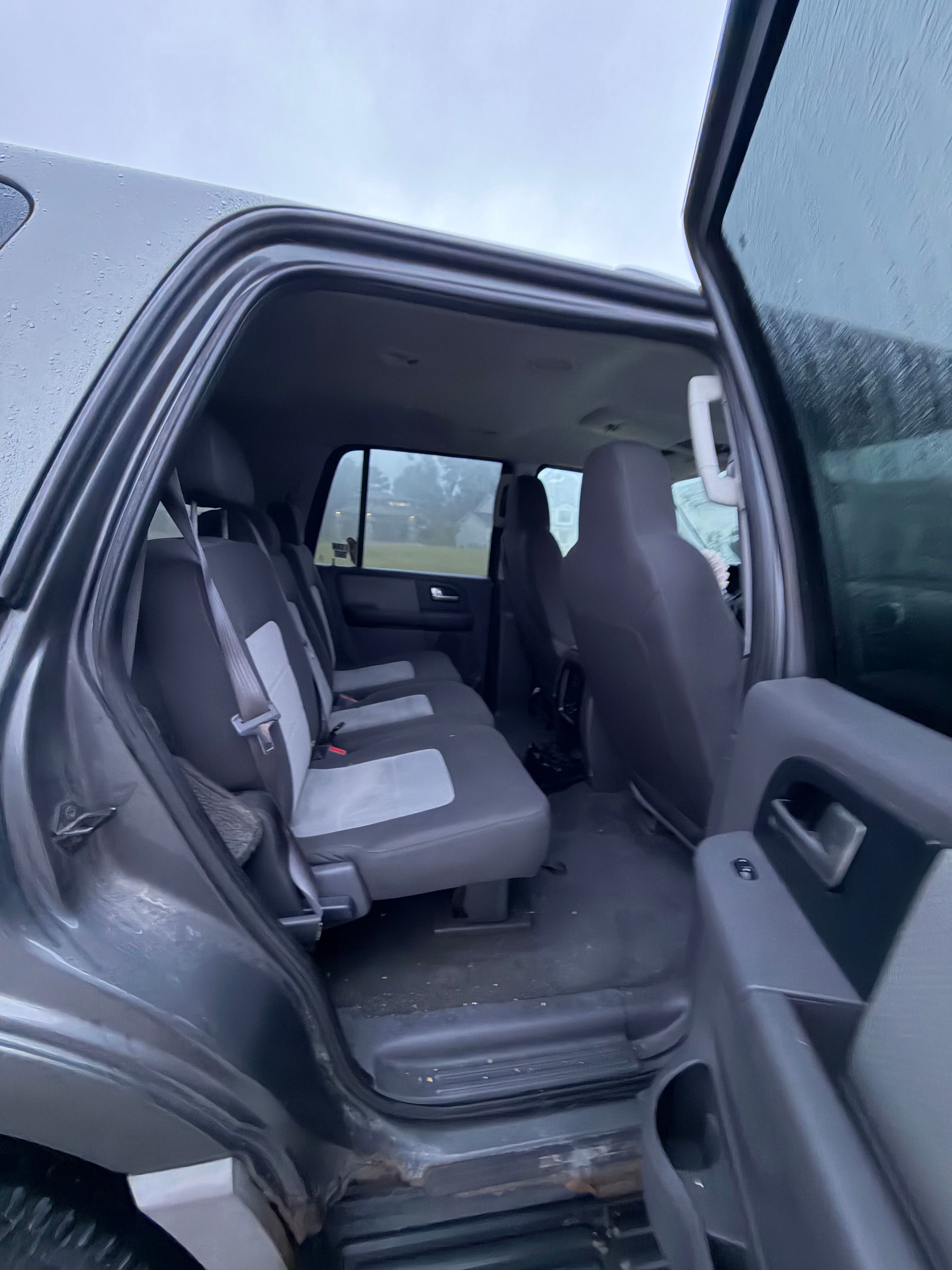 Used 2003 Ford Expedition XLT AWD/4WD image 24