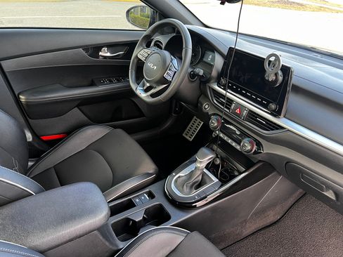 Used 2024 Kia Forte GT-Line image 13