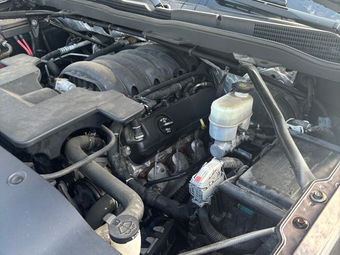 Used 2015 Chevrolet Silverado 1500 LT AWD/4WD image 8