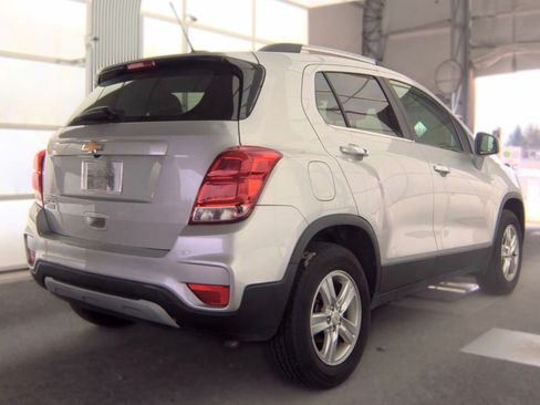 Used 2018 Chevrolet Trax LT w/ LT Convenience Package AWD/4WD image 4