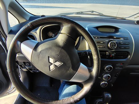 Used 2014 Mitsubishi i ES image 13