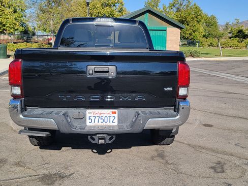 Used 2019 Toyota Tacoma SR5 image 5