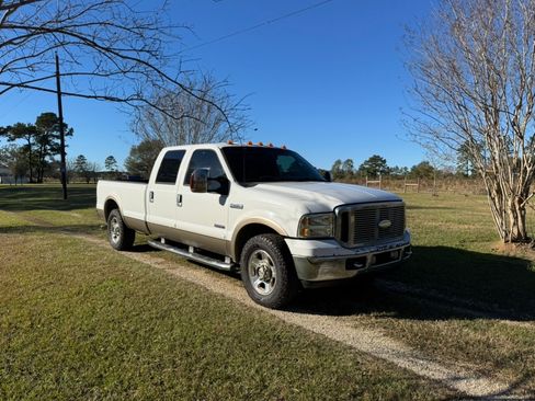 Used 2006 Ford F250 Lariat image 5