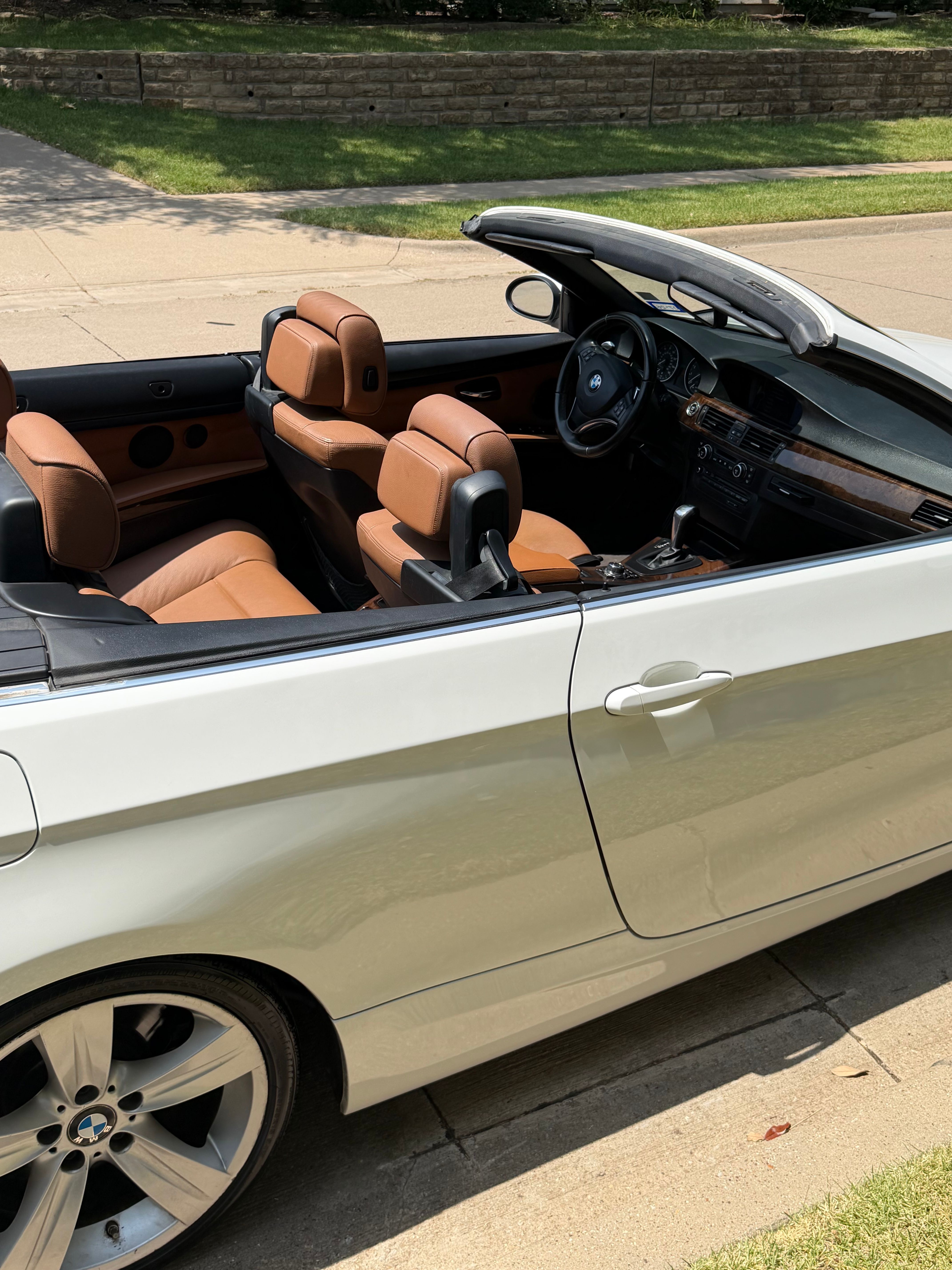 Used 2009 BMW 335i Convertible RWD image 1