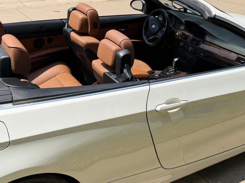 Used 2009 BMW 335i Convertible RWD image 1