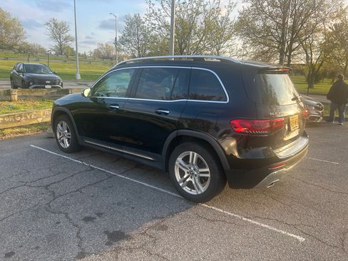 Used 2022 Mercedes-Benz GLB 250 4MATIC image 6