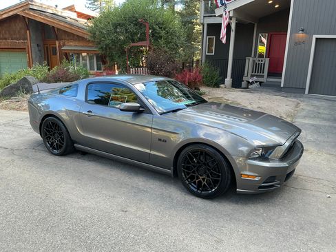 Used 2014 Ford Mustang GT RWD image 6