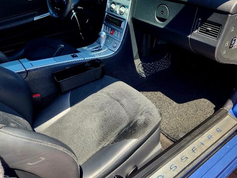 Used 2005 Chrysler Crossfire SRT-6 image 9