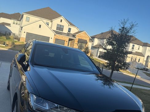 Used 2019 Audi Q7 3.0T Prestige w/ Prestige Package image 1