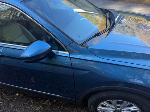 Used 2018 Volkswagen Tiguan SE image 11