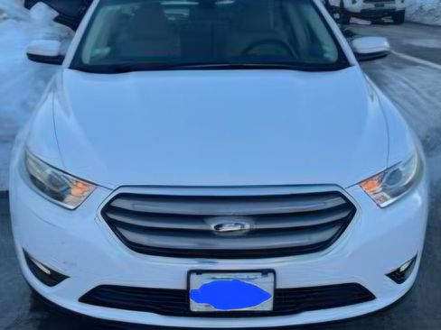 Used 2013 Ford Taurus SEL image 2