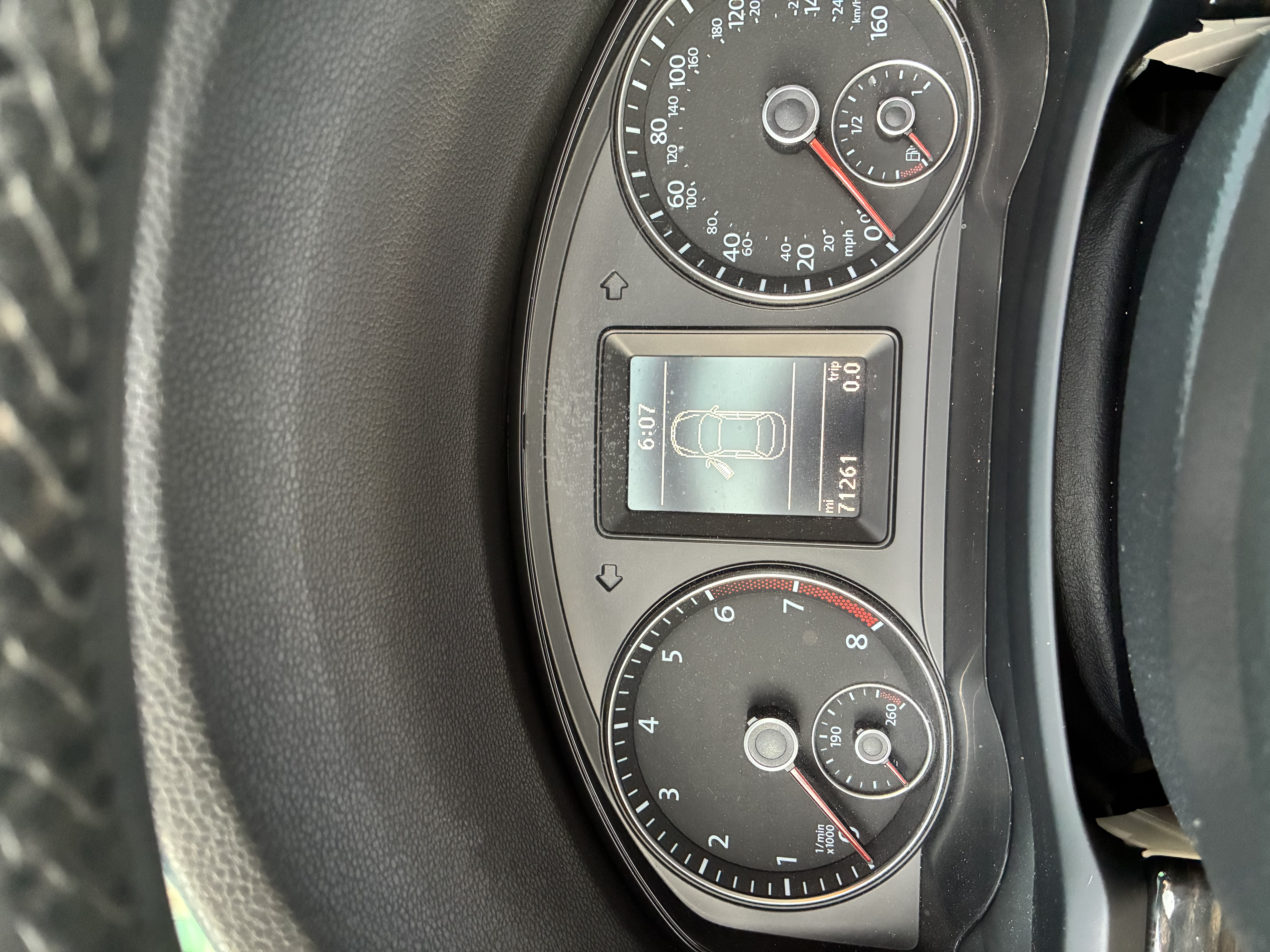 Used 2013 Volkswagen Eos Lux FWD image 13