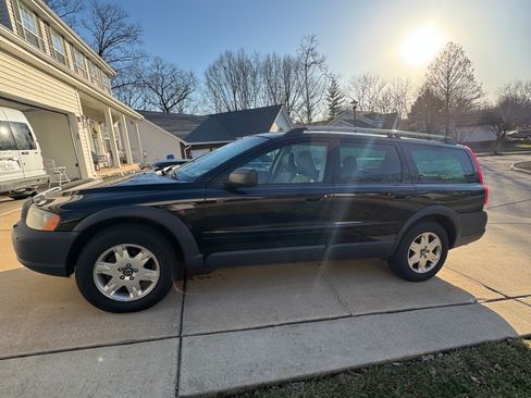 Used 2006 Volvo XC70 Ocean Race Edition image 2