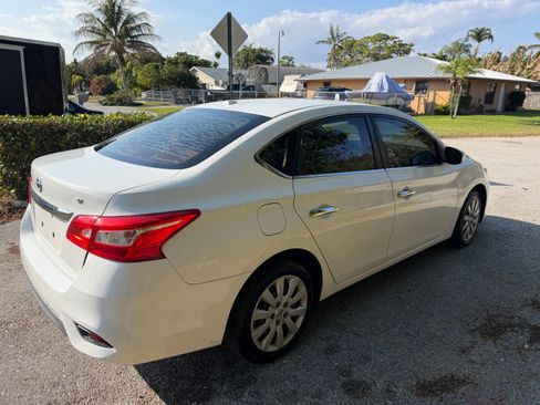 Used 2017 Nissan Sentra SV image 5