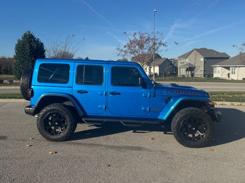 Used 2022 Jeep Wrangler Unlimited Rubicon w/ LED Lighting Group image 2