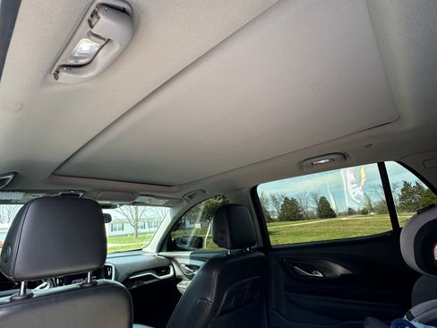 Used 2018 GMC Terrain SLT image 12