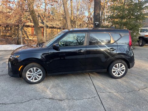 Used 2020 Kia Soul LX image 5