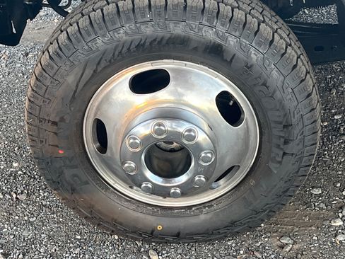 Used 2006 Ford F350 Lariat image 25