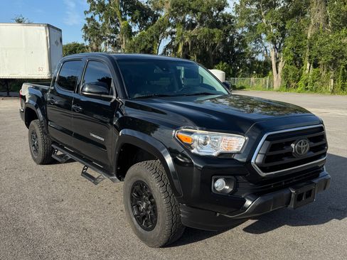 Used 2021 Toyota Tacoma SR5 RWD image 4