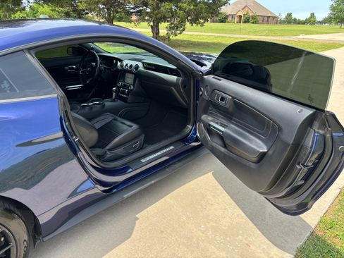 Used 2019 Ford Mustang Premium w/ Ecoboost Performance Package RWD image 10